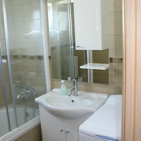Tina Apartmán