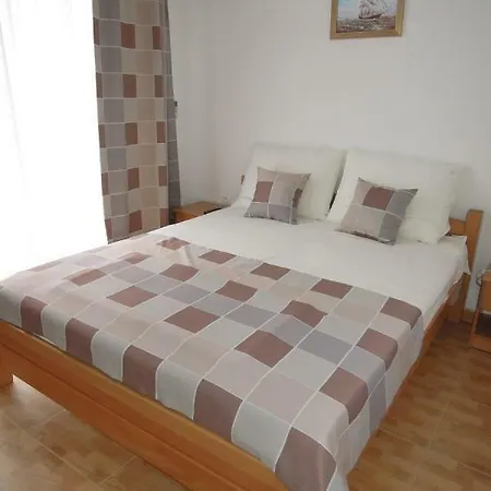Tina Apartmán